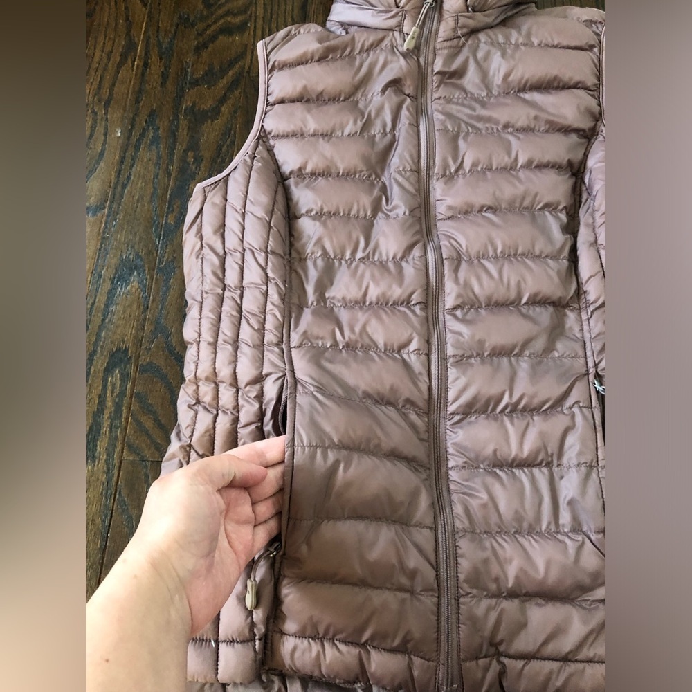32 Degrees Women’s XS Mauve Pink Down Hooded Puffer Vest w/Pockets - EUC! - Picture 3 of 12